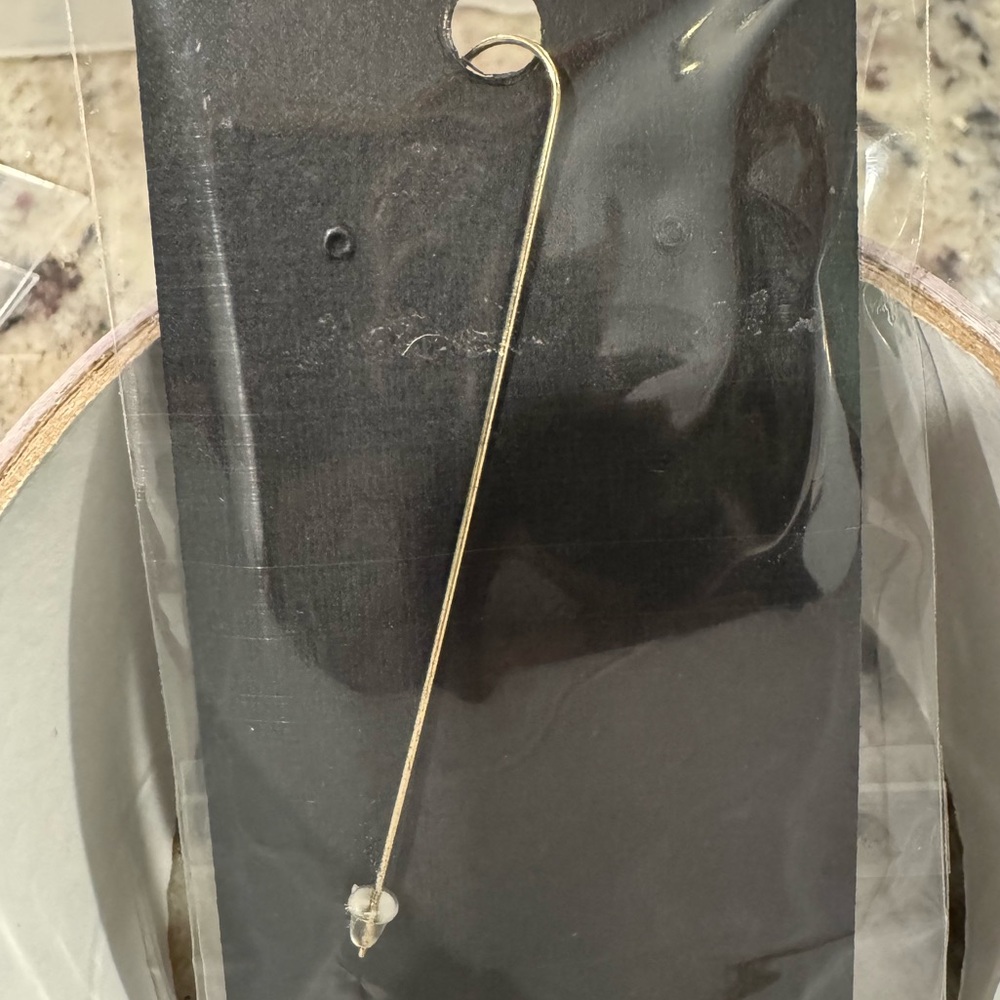 Unbranded Gold Single Ear Cuff - Picture 4 of 4